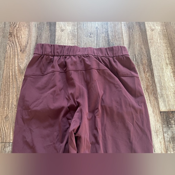 Lululemon On the Fly Jogger *Luxtreme 25" Cassis Size 6 - Picture 6 of 7